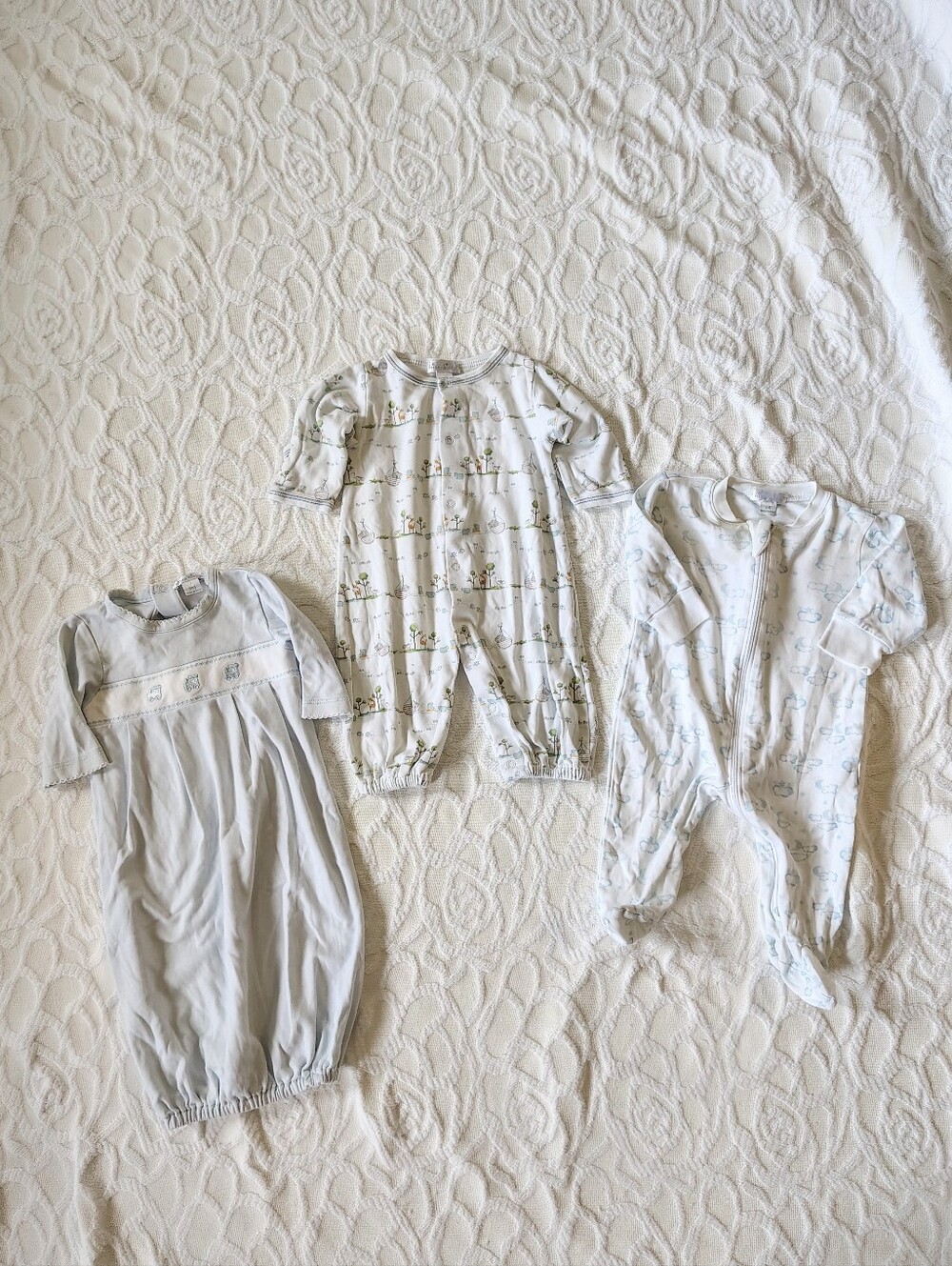 Kissy Kissy Lot Of 3 Pima Cotton Infant Gowns And Sleepers